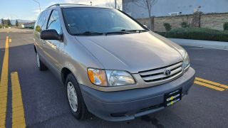 2001 TOYOTA SIENNA LE
