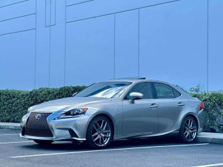2016 LEXUS IS 200T