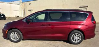 Image of 2021 CHRYSLER VOYAGER