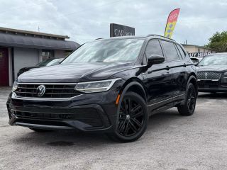 2022 VOLKSWAGEN TIGUAN SE R-LINE BLACK