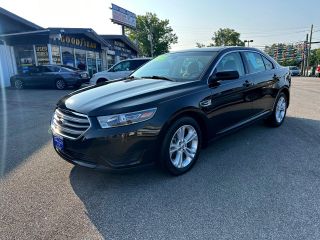2016 FORD TAURUS SE