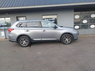 2017 MITSUBISHI OUTLANDER ES