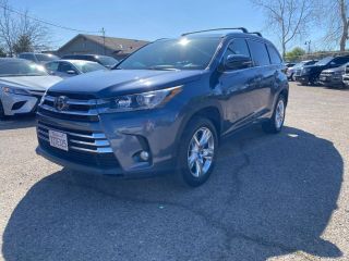 2017 TOYOTA HIGHLANDER LIMITED