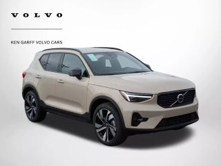 2025 VOLVO XC40 B5 ULTRA DARK THEME SPORT UTILITY 4D