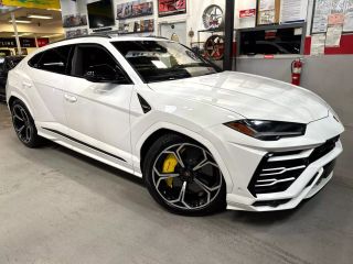 2019 LAMBORGHINI URUS BASE