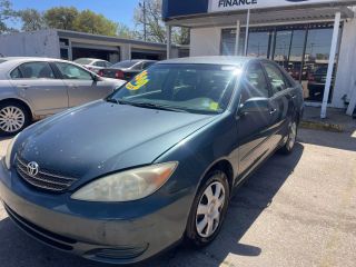 2004 TOYOTA CAMRY LE