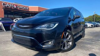 Image of 2017 CHRYSLER PACIFICA