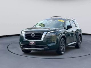 2022 NISSAN PATHFINDER SL