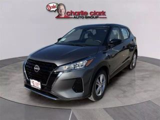 2025 NISSAN KICKS PLAY BASE