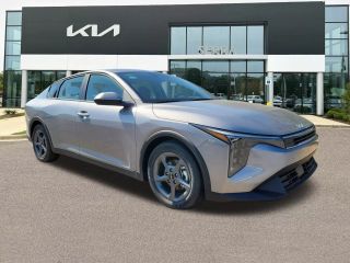 2025 KIA K4 LXS SEDAN 4D