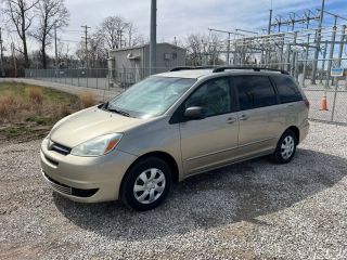 2004 TOYOTA SIENNA CE