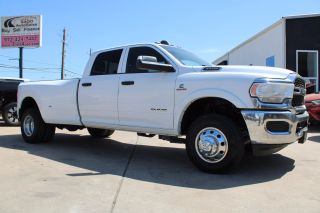 Image of 2022 RAM 3500 CREW CAB