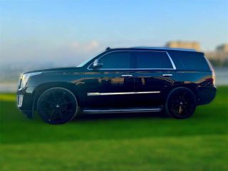 2017 CADILLAC ESCALADE LUXURY