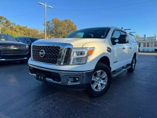Image of 2017 NISSAN TITAN CREW CAB