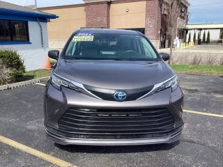 Image of 2021 TOYOTA SIENNA
