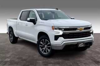 2025 CHEVROLET SILVERADO 1500 CREW CAB LT PICKUP 4D 5 3/4 FT