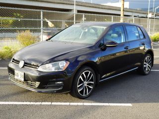 2016 VOLKSWAGEN GOLF TSI SE