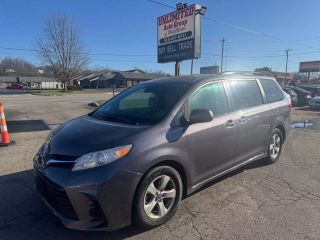 Image of 2018 TOYOTA SIENNA