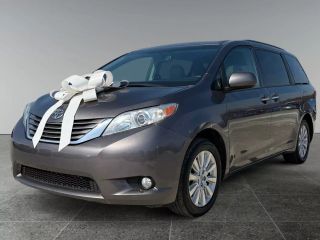 Image of 2015 TOYOTA SIENNA