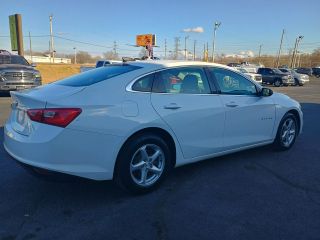Image of 2017 CHEVROLET MALIBU