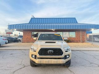 2018 TOYOTA TACOMA SR