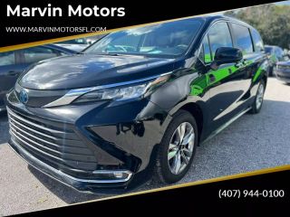 2022 TOYOTA SIENNA XLE