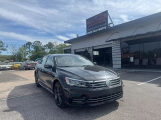 Image of 2017 VOLKSWAGEN PASSAT