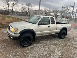2001 TOYOTA TACOMA XTRACAB BASE