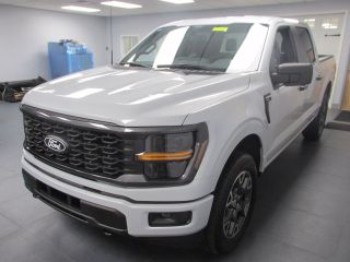 2025 FORD F150 SUPERCREW CAB STX PICKUP 4D 5 1/2 FT