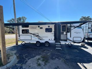 Image of 2022 COACHMEN FREEDOM EXP ULTRA LITE