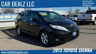 2013 TOYOTA SIENNA LE