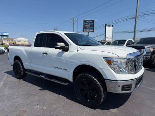 2018 NISSAN TITAN SV