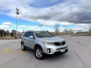 2015 KIA SORENTO LX
