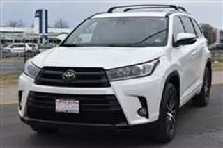 2018 TOYOTA HIGHLANDER SE