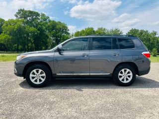 Image of 2011 TOYOTA HIGHLANDER