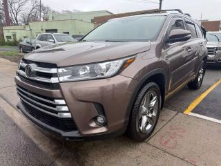 Image of 2019 TOYOTA HIGHLANDER