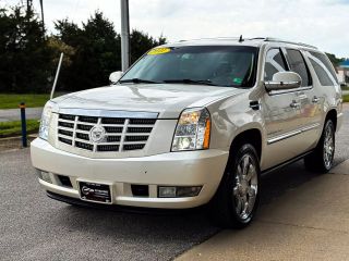 Image of 2011 CADILLAC ESCALADE ESV SPORT UTILITY 4D