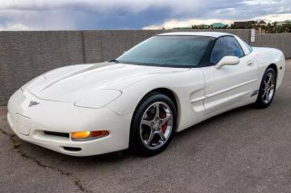 2003 CHEVROLET CORVETTE COUPE WHITE AUTOMATIC - RevEuro LLV, Las Vegas, NV, 36.05773, -115.17612