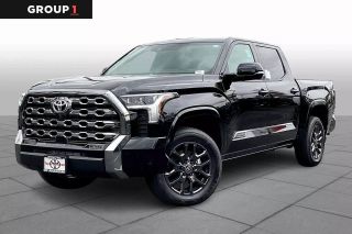 2025 TOYOTA TUNDRA CREWMAX PLATINUM PICKUP 4D 5 1/2 FT