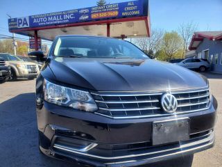 Image of 2017 VOLKSWAGEN PASSAT