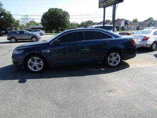 2017 FORD TAURUS SE