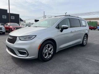 2023 CHRYSLER PACIFICA LIMITED VAN