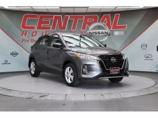 2025 NISSAN KICKS PLAY BASE