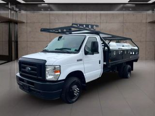 2022 FORD E450 BASE