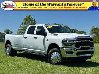 2025 RAM 3500 CREW CAB TRADESMAN PICKUP 4D 8 FT