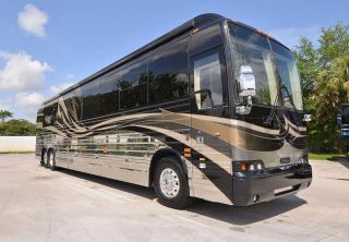 Image of 2015 PREVOST X3-45