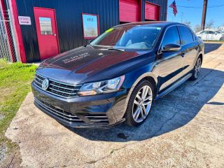2017 VOLKSWAGEN PASSAT 1.8T R-LINE