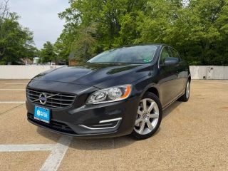 Image of 2016 VOLVO S60