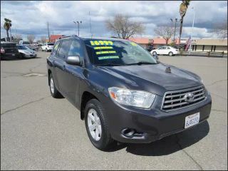 2010 TOYOTA HIGHLANDER BASE