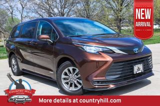 2021 TOYOTA SIENNA LE